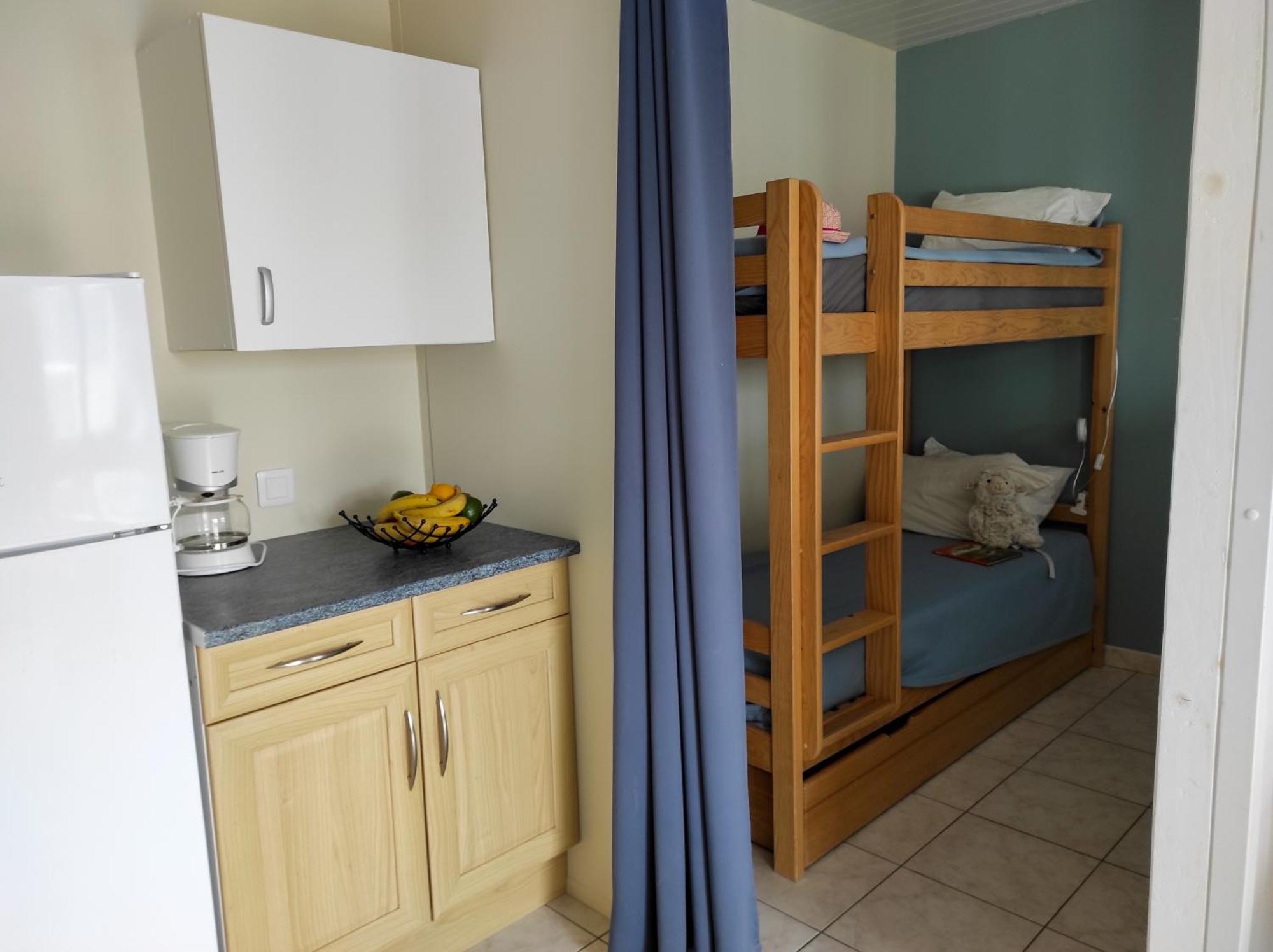 Hotel Camping Les Alizés Saint-Hilaire-de-Riez Habitación foto